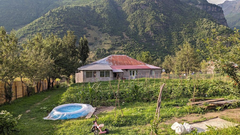 Casa Mamuka, en Zabheshi