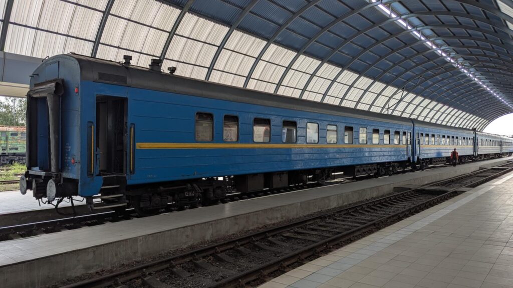 el tren, a su llegada a Chisinau